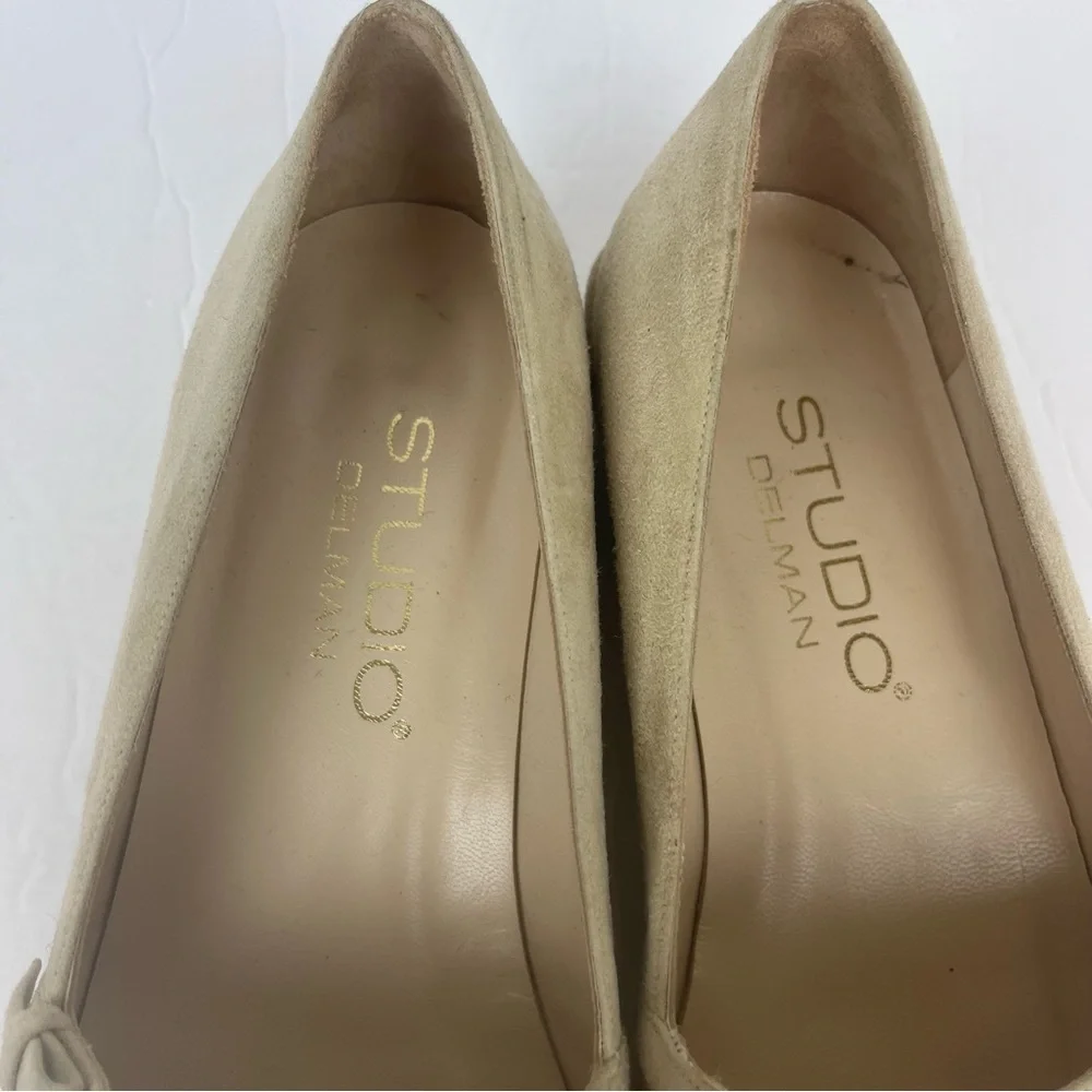 Studio Delman square toe cream/tan shoe with suede & woven floral uppers-10 - Picture 3 of 13